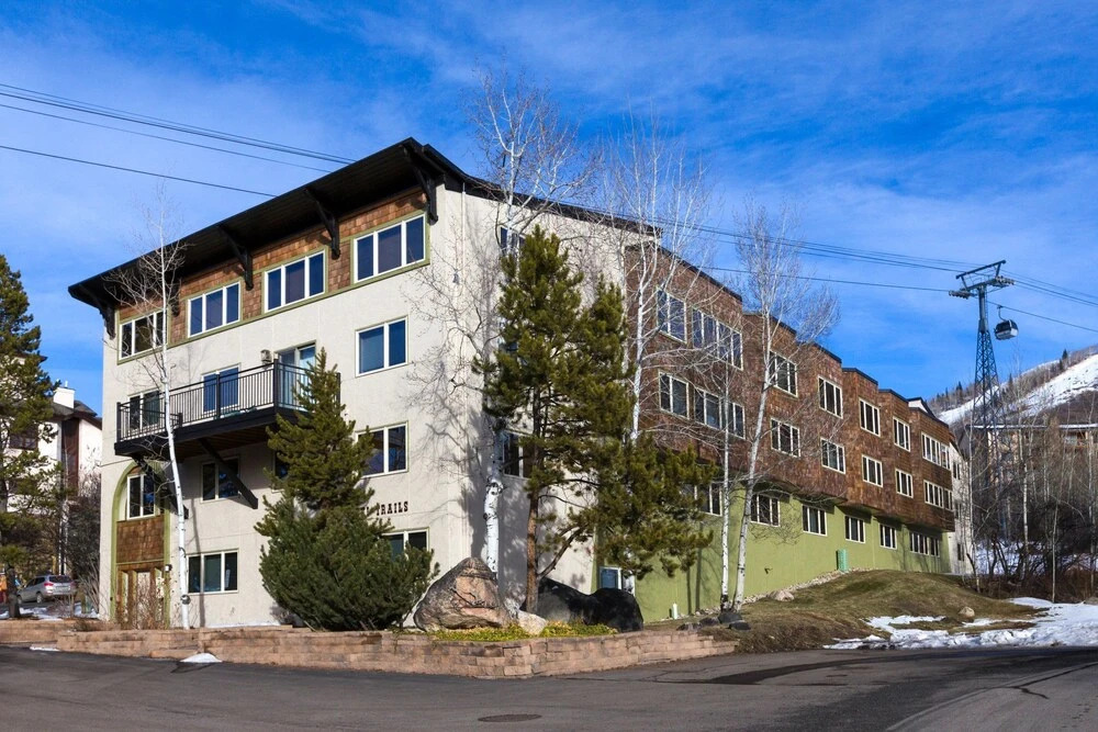 Ski Trail Apartment 2320 by RedAwning