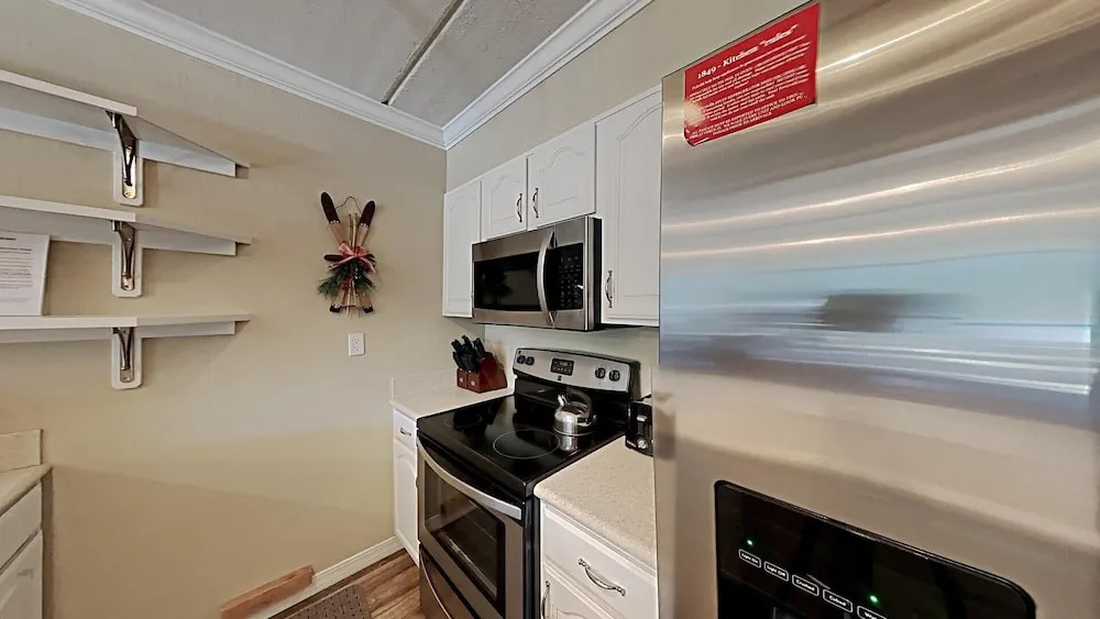 310 3 Bedroom Condo
