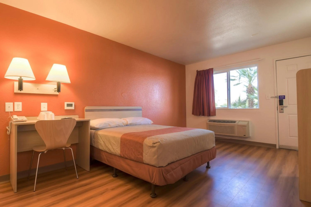 Motel 6-Rancho Mirage, CA - Palm Springs