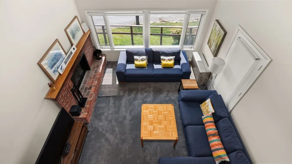 41 Summit Condo Near Mountain Shuttle by RedAwning