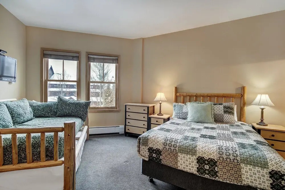Fantastic Mountain Home Near Ski Lifts 3 Bedroom Condo