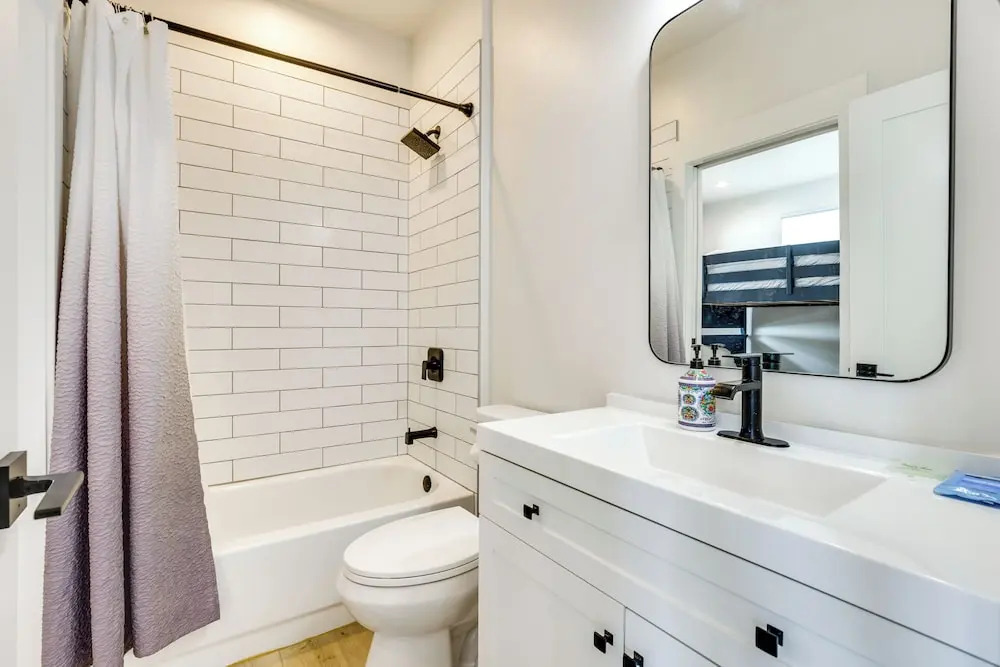 Sleek Fraser Townhome < 8 Mi to Winter Park!