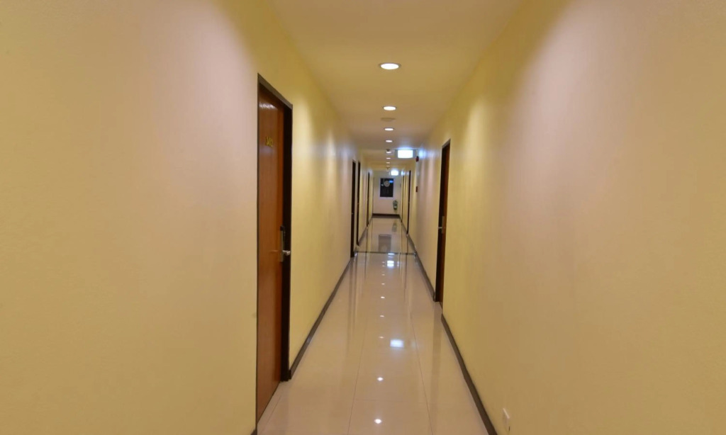 Grand Business Inn