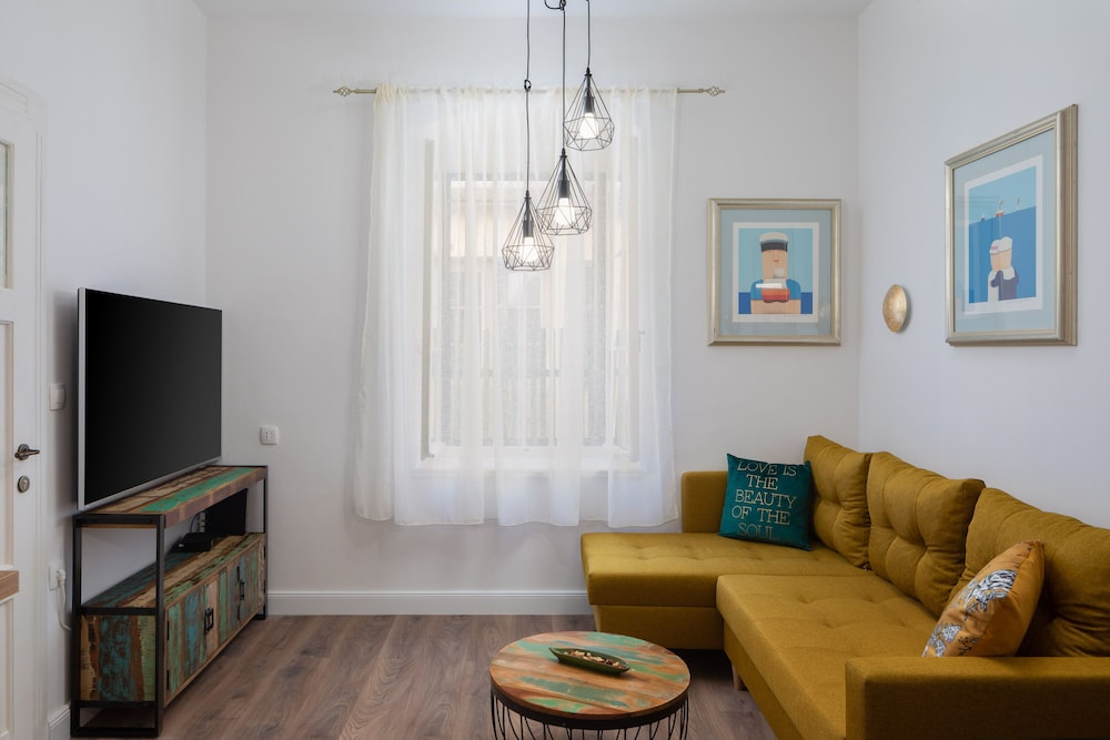 Luxury apartment Toni with patio in the heart of Split