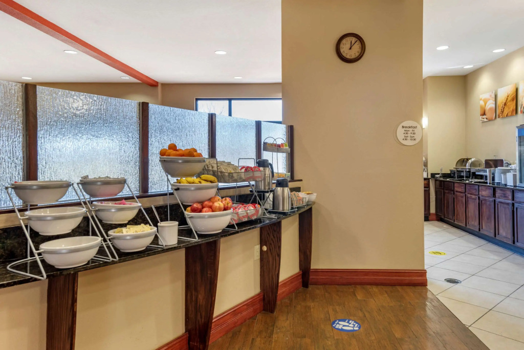 Comfort Suites Airport South