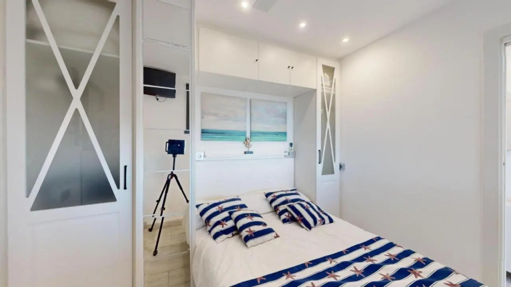 Sun-Ray Apartment