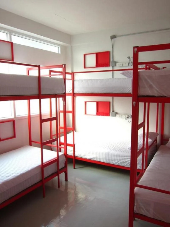 Jellybean Ezy Hostel Sathorn