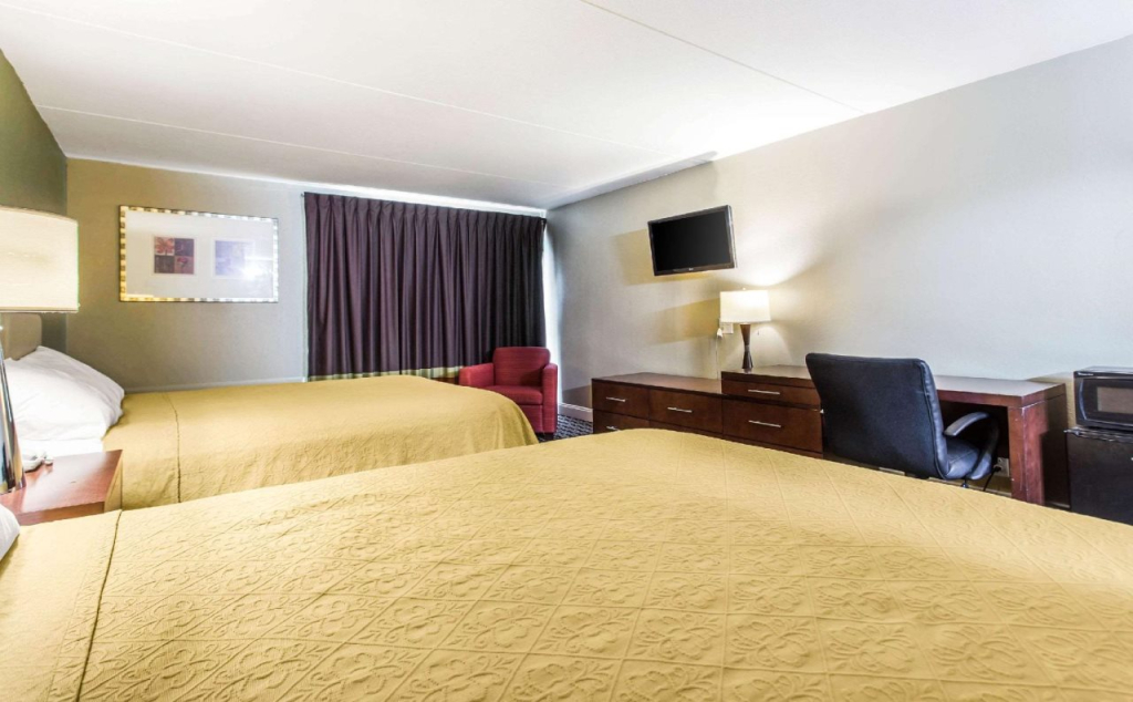 Super 8 by Wyndham Rocky Mount I-95 EXIT 145