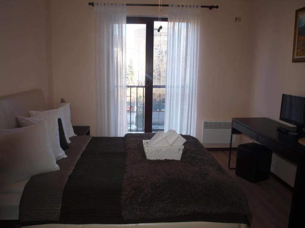 Lili Guest House