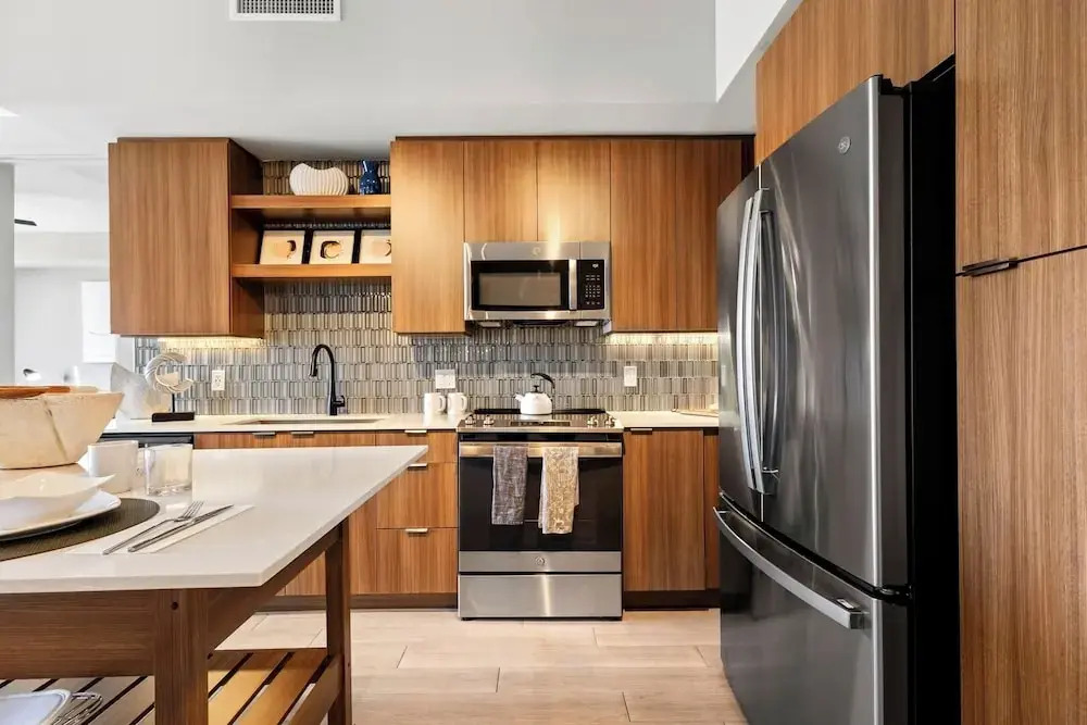 Chic 2BR Downtown Fort Lauderdale Apt w/ Pool