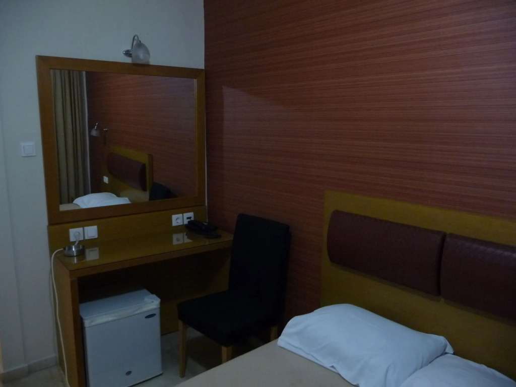 Hotel Flisvos