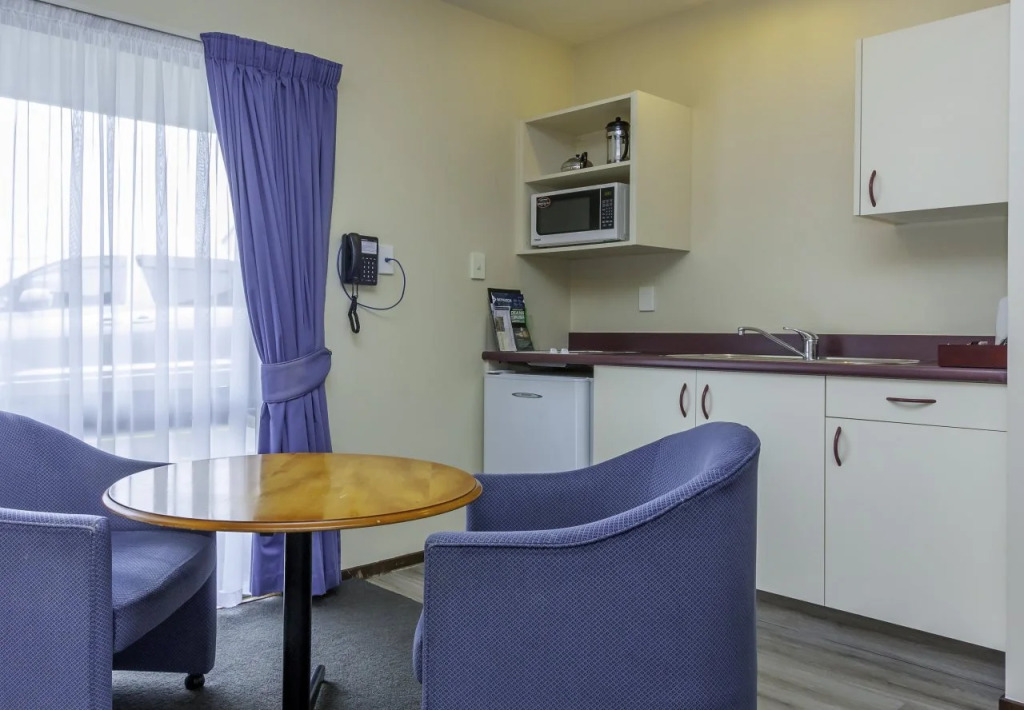 Deans Bush Motel