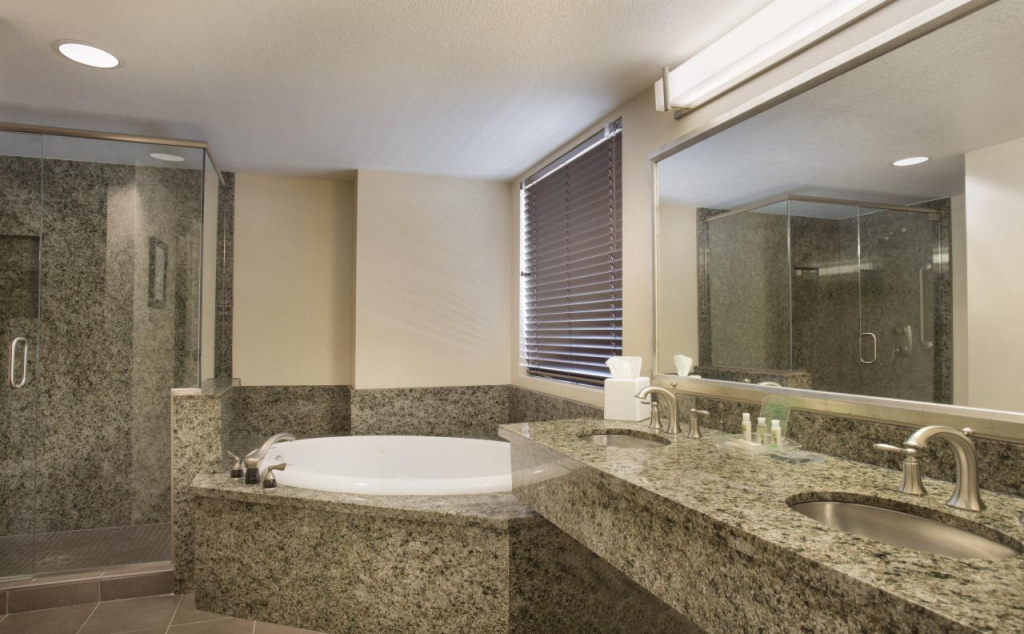 Holiday Inn Scottsdale North- Airpark by IHG