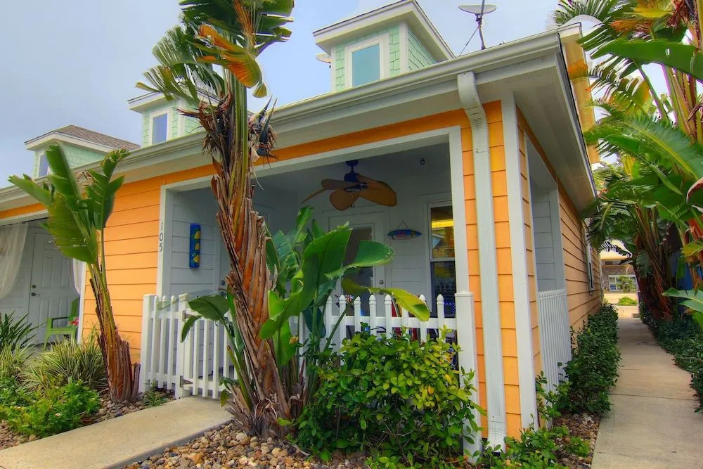 The Surf Shack Pb105 3 Bedrooms 2 Bathrooms Condo