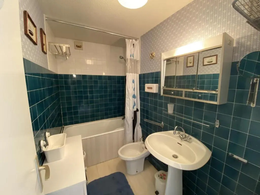 Appartement Ploemeur, 5 Pièces, 7 Personnes - Fr-1-349-114