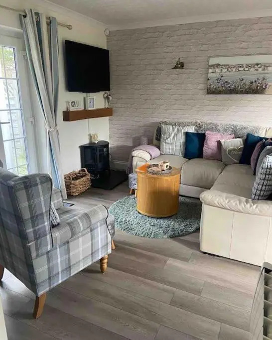 Bramble Cottage - Sleeps 5