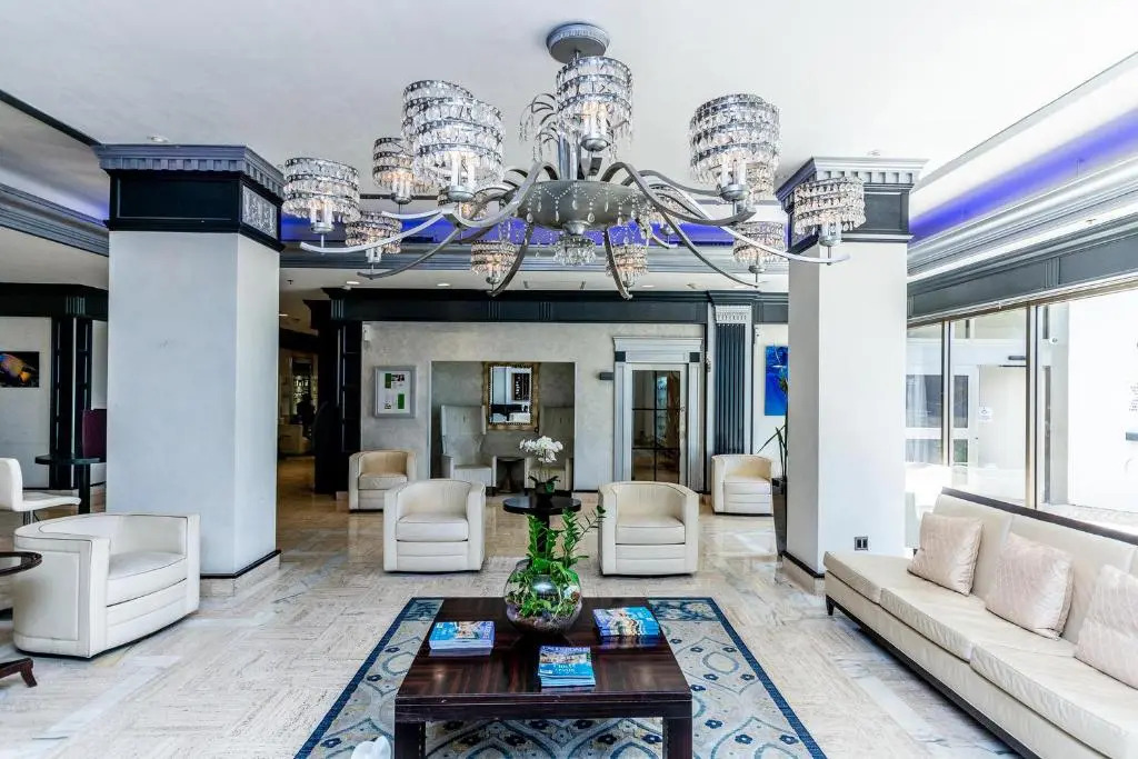 Ocean Beach Condo 3BR On the Sand 911