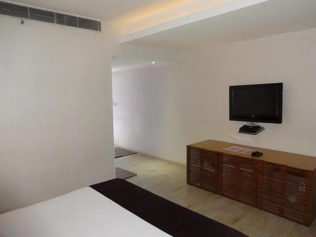 The Purple Leaf Hotels