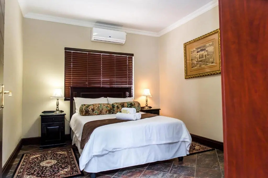 Schroderhuis Guesthouse NO LOADSHEDDING GOOD WIFI
