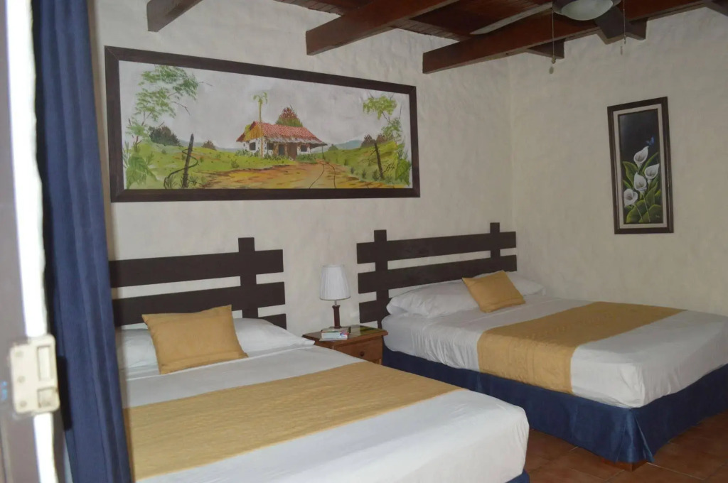 Hotel Flor Blanca