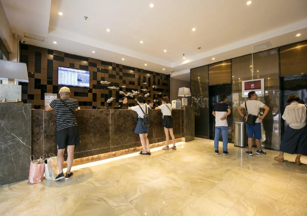 Yingshang Jinyi Hotel (Dade Road Branch)