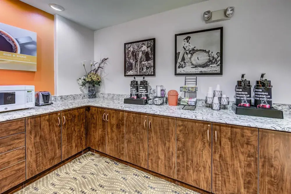 Microtel Inn & Suites