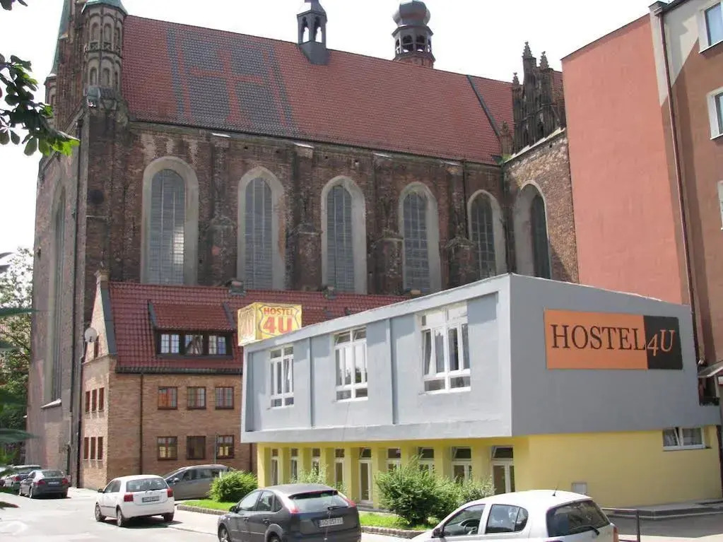 Hostel4u