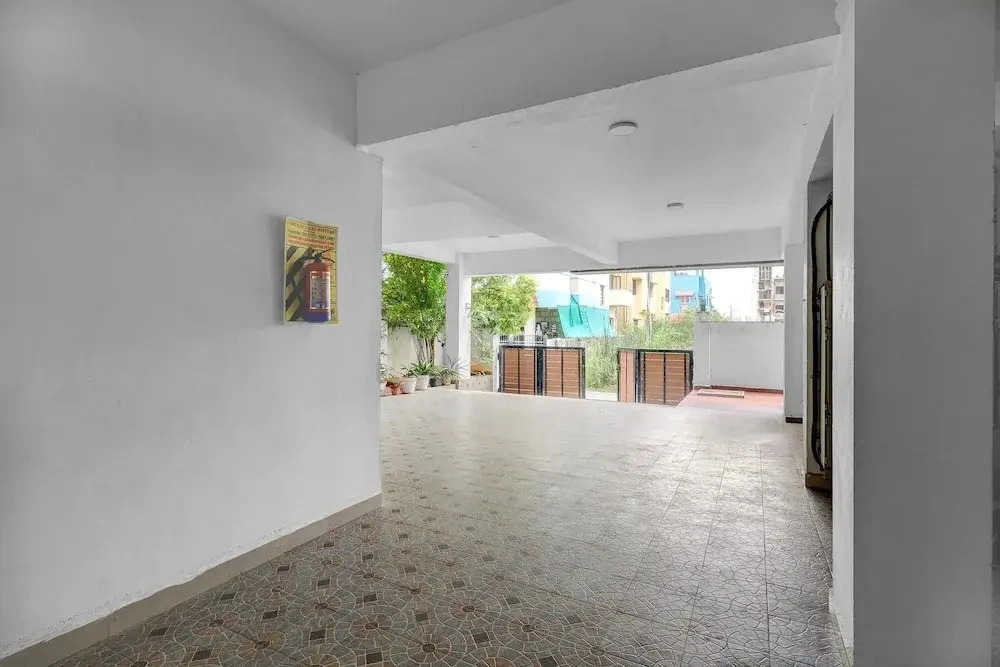 FabHotel Pavis Inn