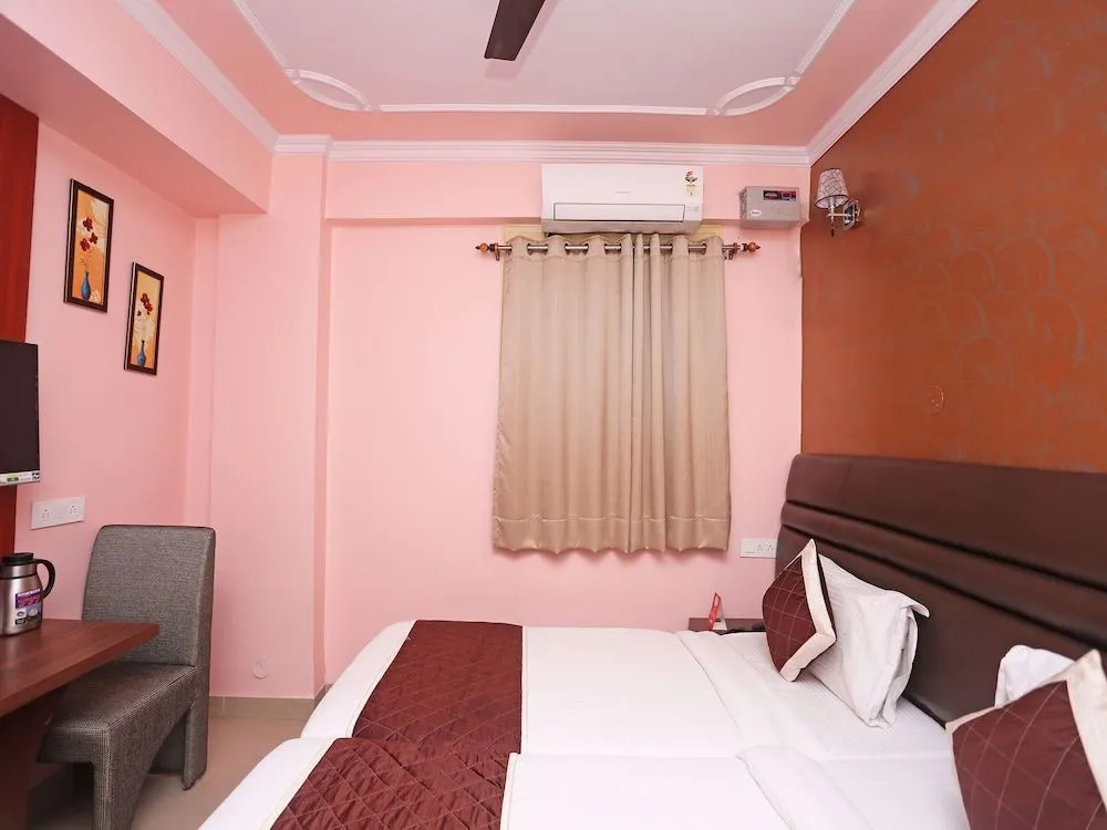 OYO 9209 Hotel Garden Villa