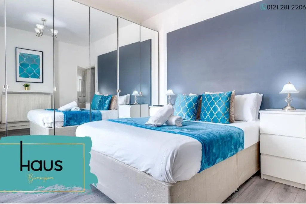 Haus Luxury Four Bedroom Townhouse-Edgbaston- Parking- TOP RATED