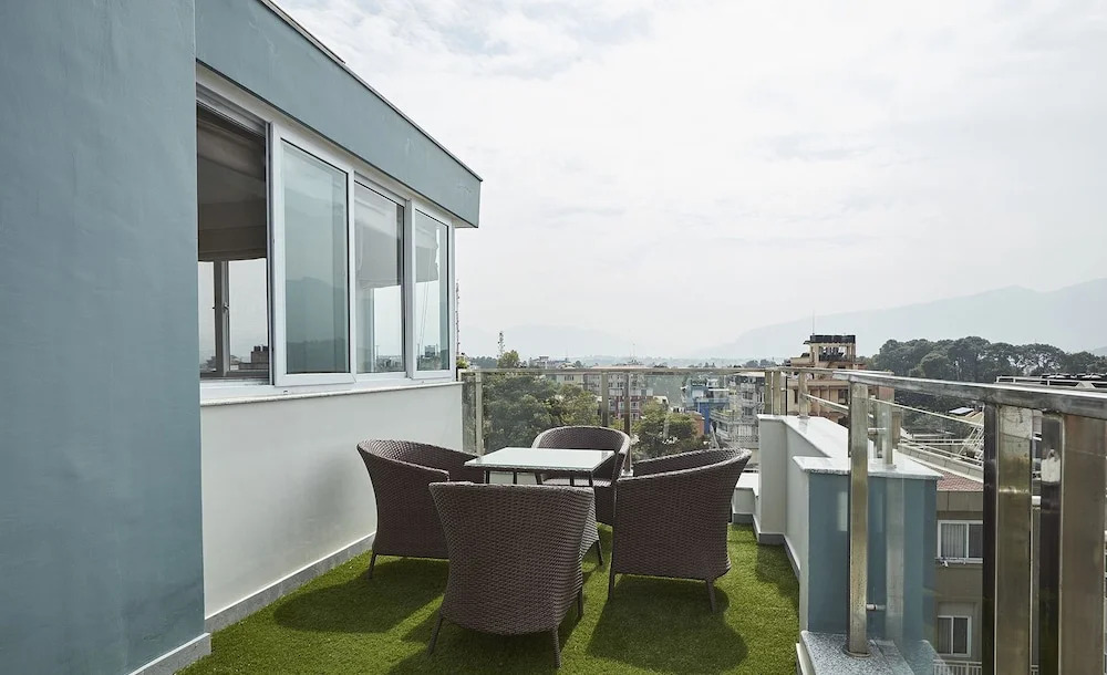 Jhamel Apartments 2 by Casa Deyra
