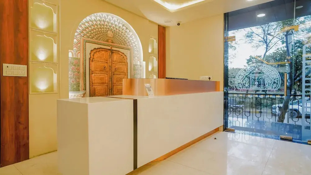 Hotel The Hidden Door-Near Jaipur Airport