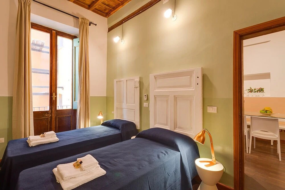 Rome Accommodation - Baullari III
