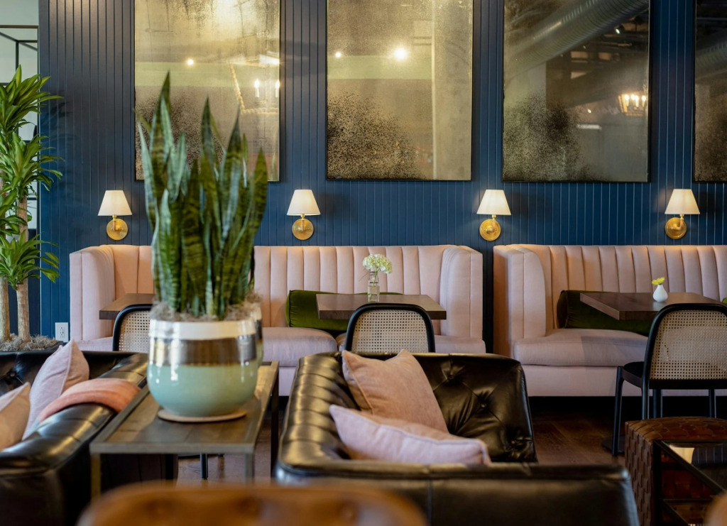 Elwood Hotel & Suites