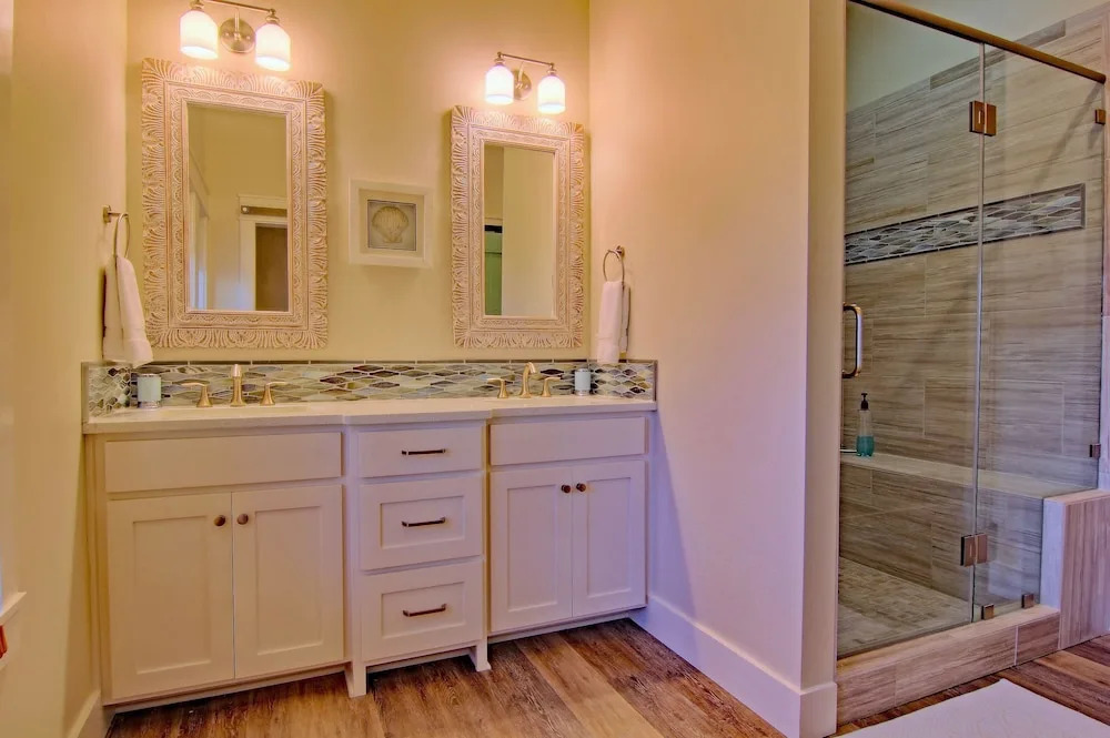 Cinnamon Shore- Seaside Dream 157 SE
