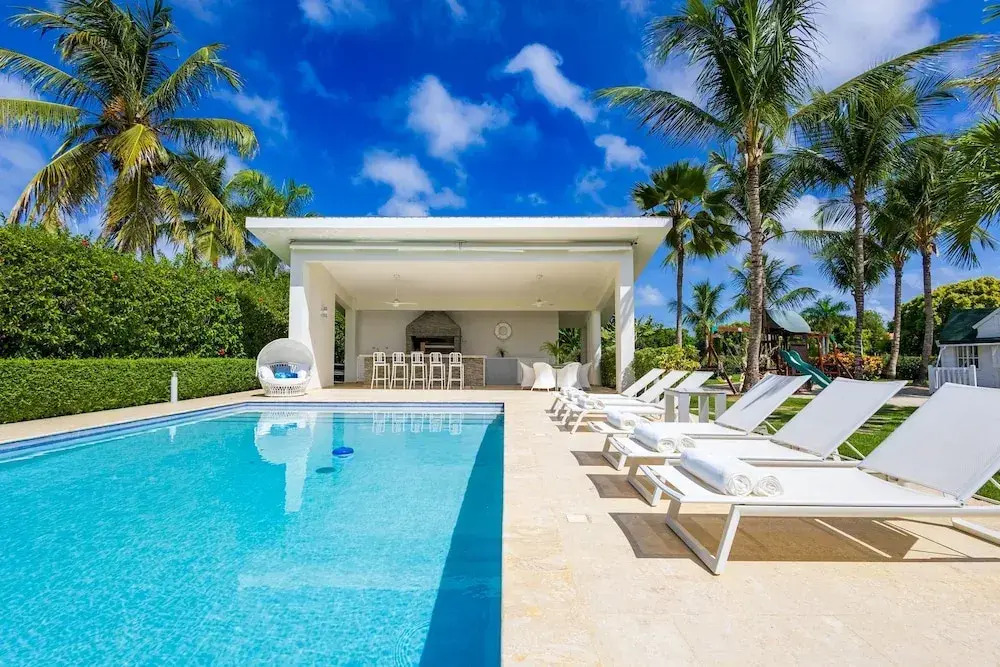 Villa Desiree 5BR Cocotal Luxury Villa Pool Maid
