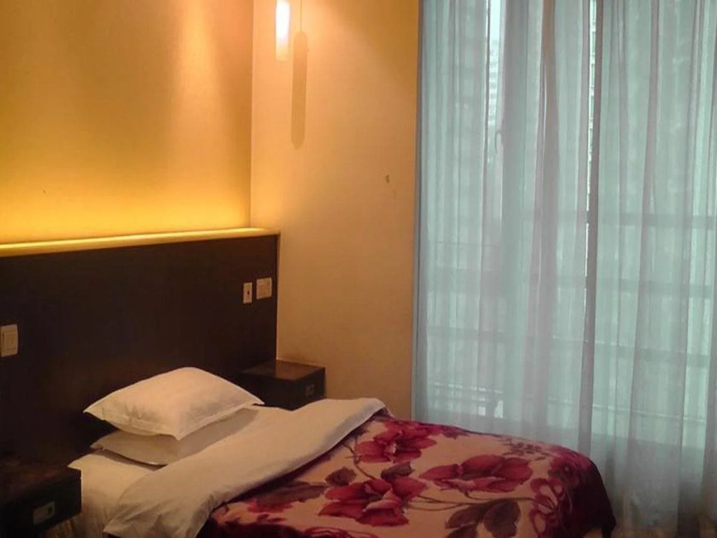 Shanghai Luminous Modern Universe Apartment Hotel