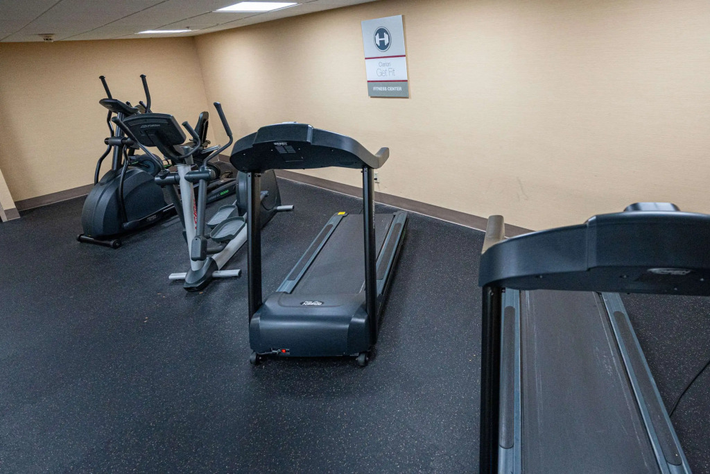 Clarion Hotel Detroit Metro Airport