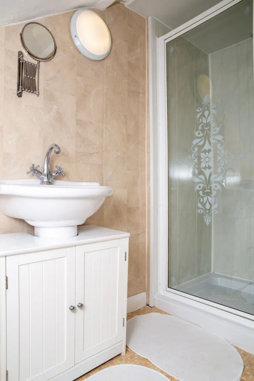 Sandgate 2-bed Apartment in Ayr Central Location
