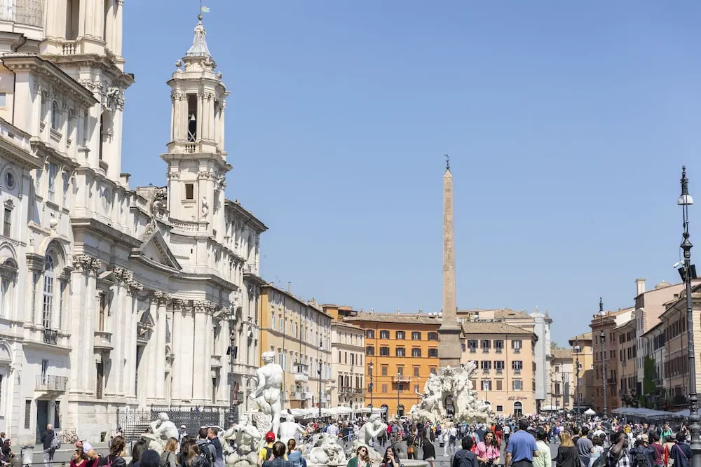 Sonder — Piazza dell'Orologio