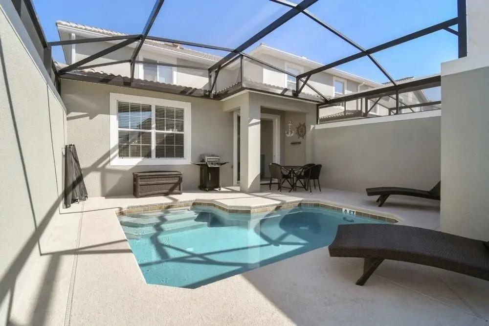 "boutique" Style Home Near Disney! 5 Bedroom Home by RedAwning