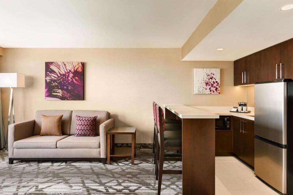 Doubletree by Hilton Toronto Airport, ON