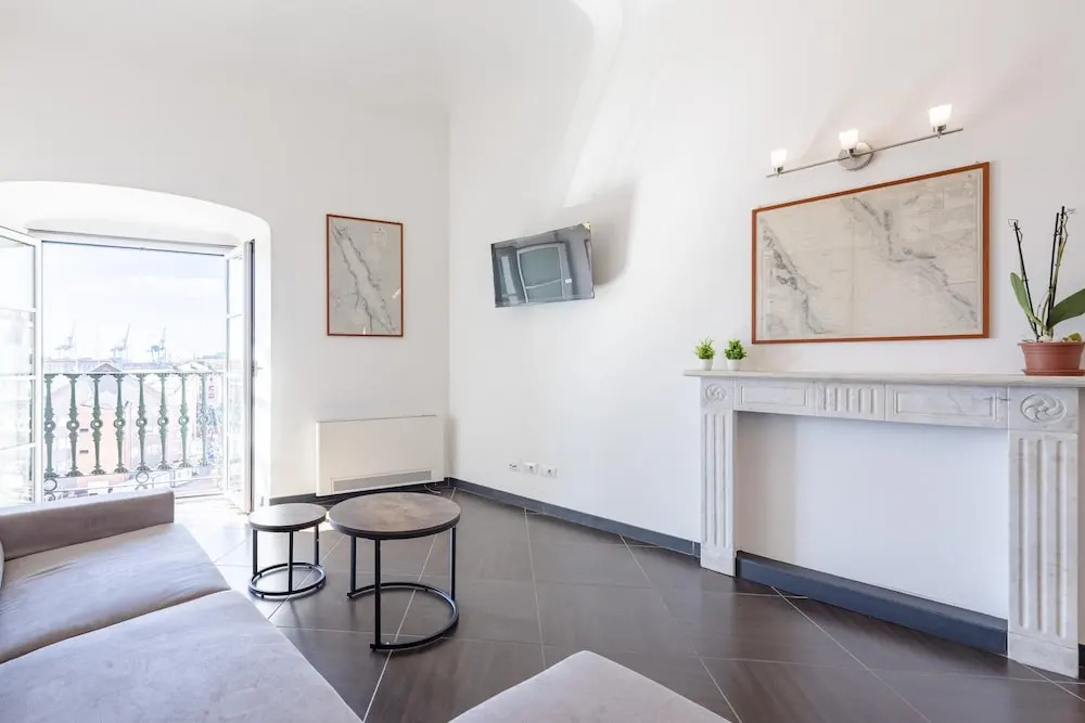 Sea View Apartment Next To Acquarium