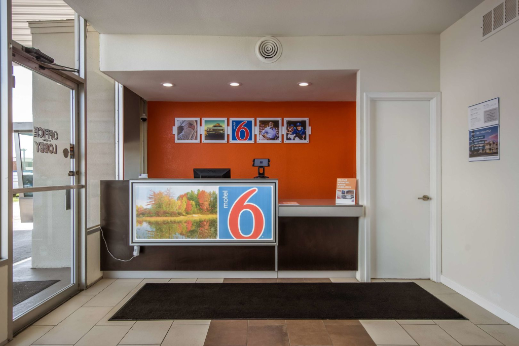 Motel 6-Van Buren, AR I- 40
