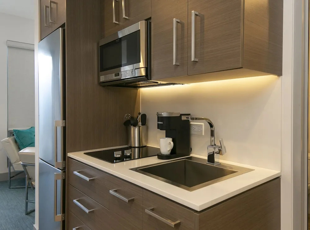 Marketplace Suites