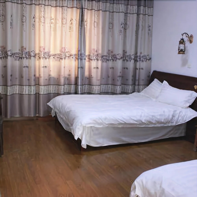 Luzhi Shuixiang Young Courtyard Homestay