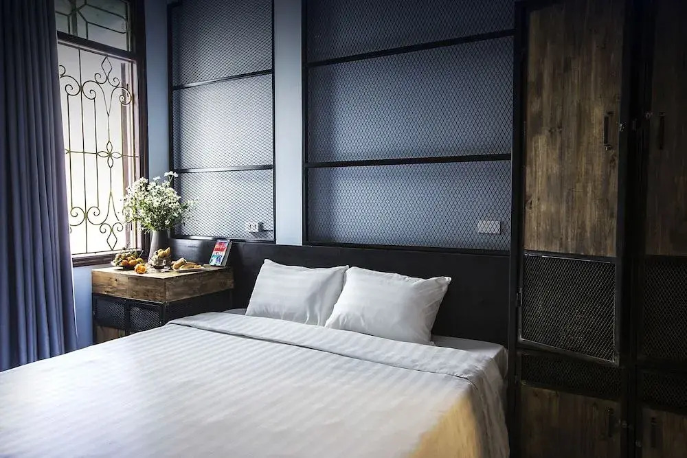 The Chi Novel Hostel