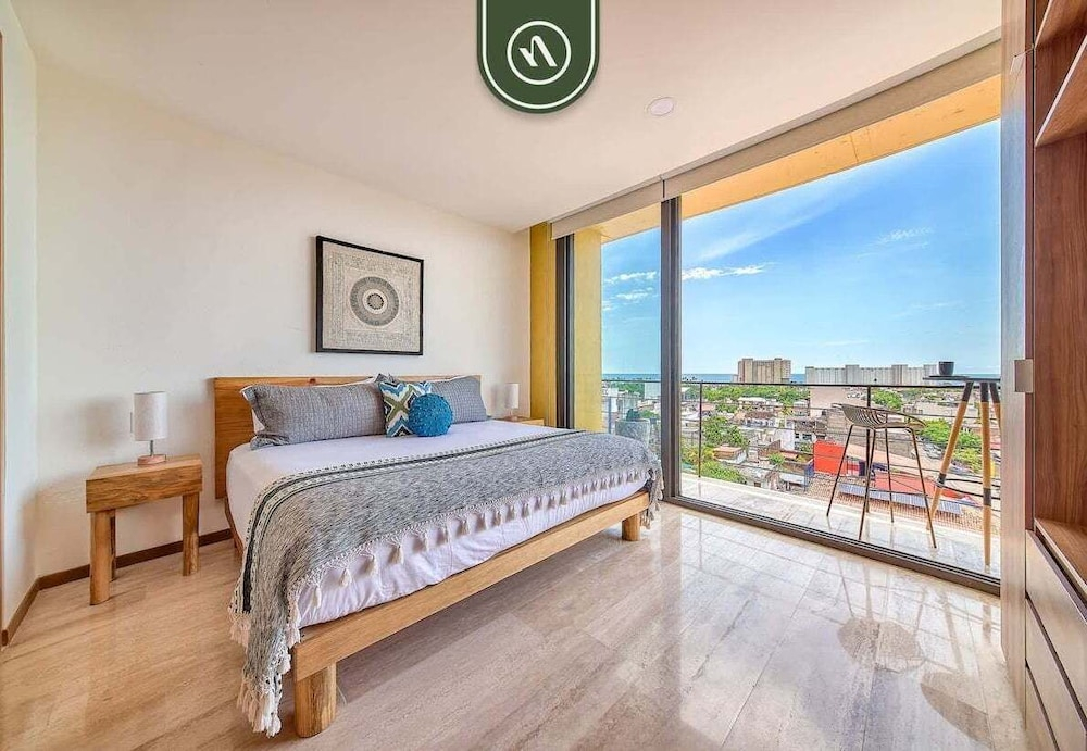 Brand New 2BR APT - Stunning Ocean & Sunset Views