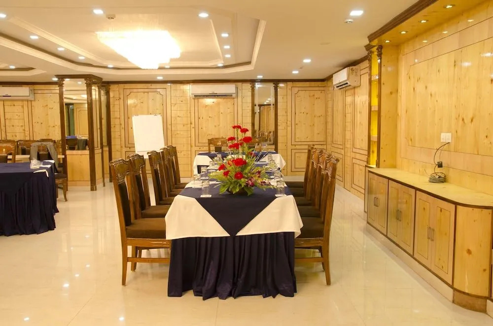 Hotel Thames International