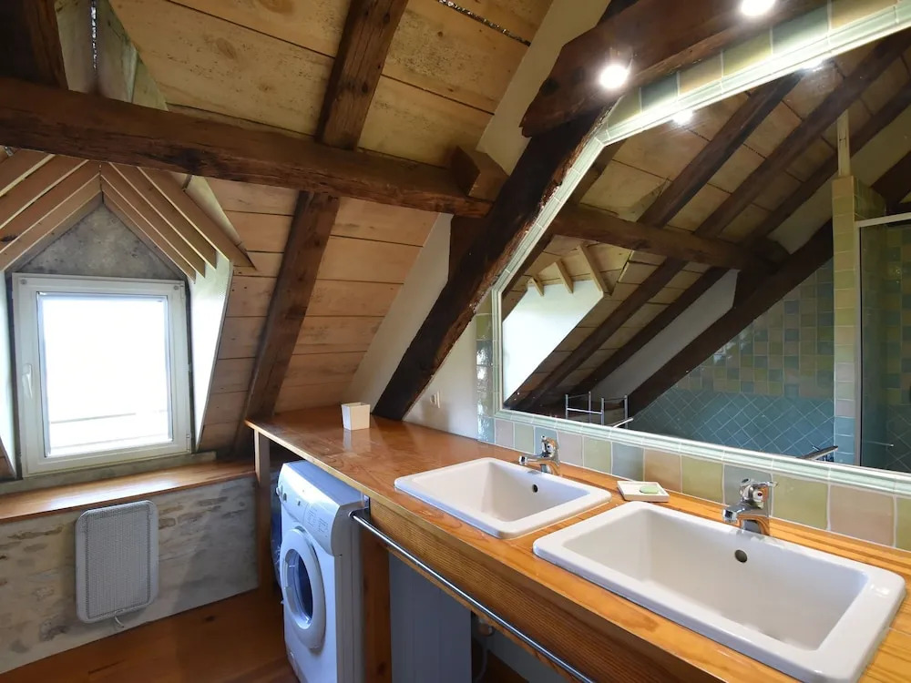 Modern Holiday Home in Saint-geniès With Private Pool